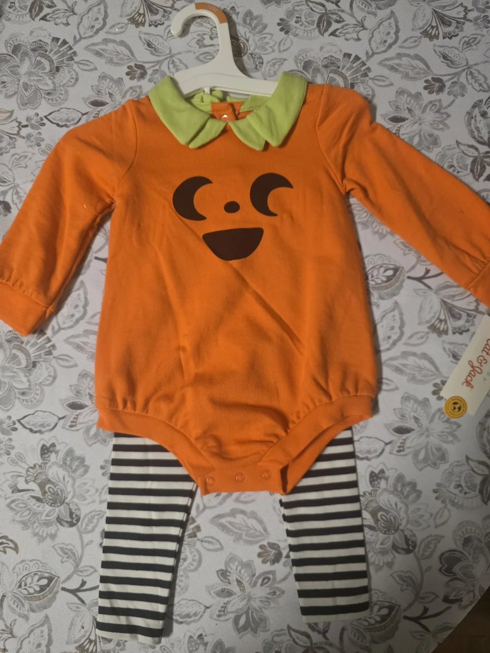 Orange Pumpkin Face Baby Costume Bodysuit with Green Collar 12M